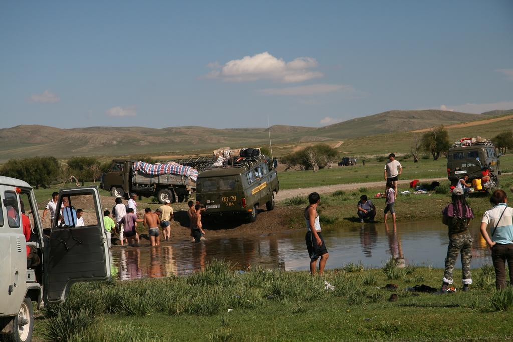 אולן בטור Golden Gobi Hostel & Tours מראה חיצוני תמונה