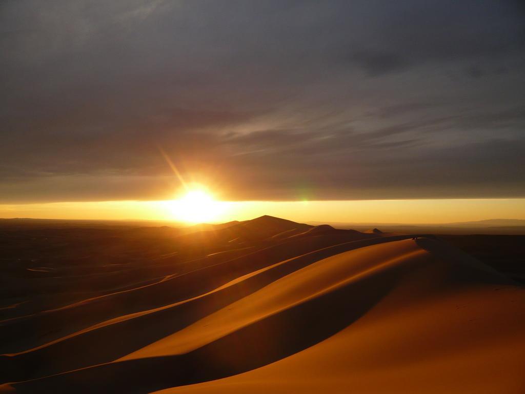אולן בטור Golden Gobi Hostel & Tours מראה חיצוני תמונה