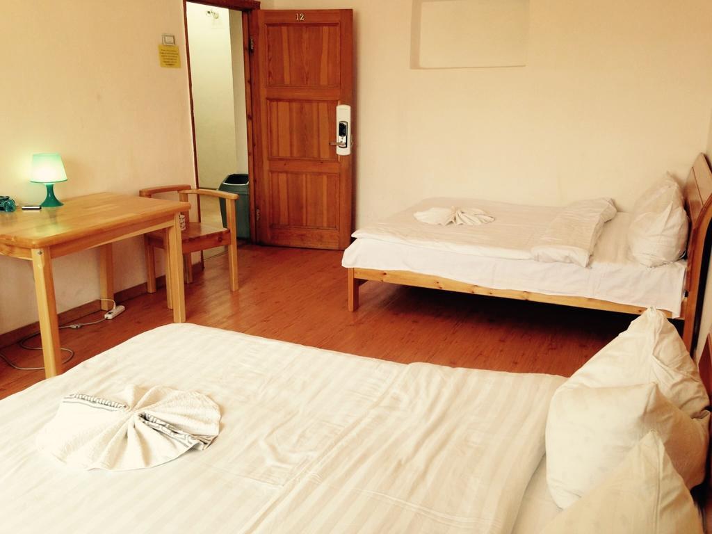 אולן בטור Golden Gobi Hostel & Tours חדר תמונה